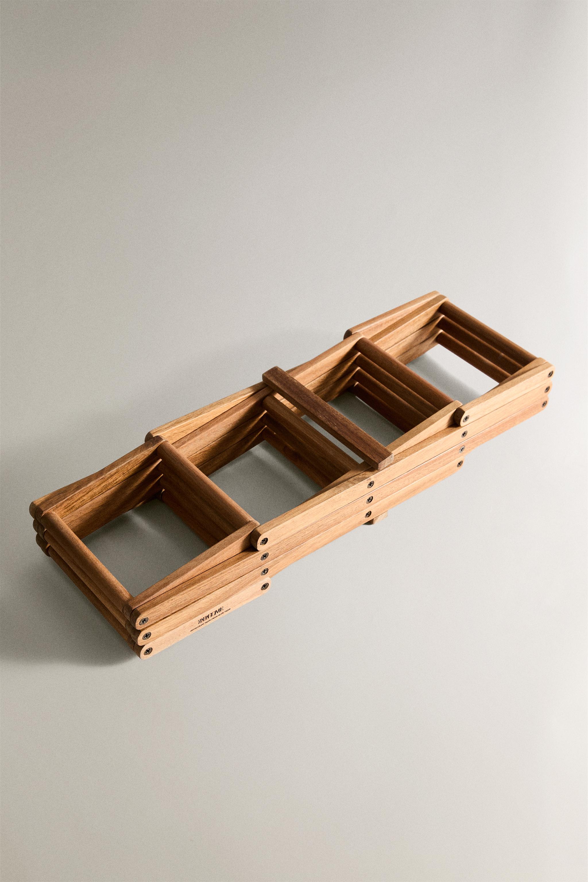 WOODEN BOTTLE RACK